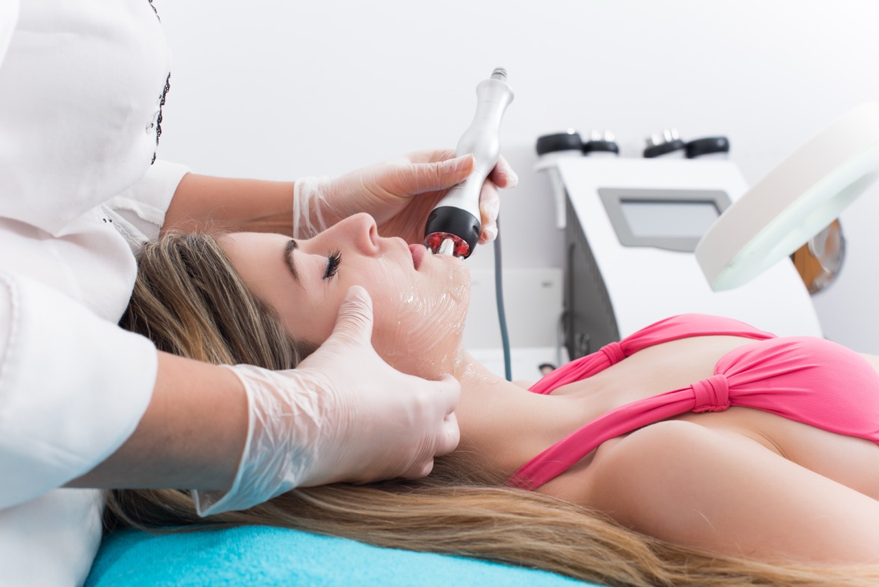 Woman in spa clinic Beşiktaş Güzellik Salonu